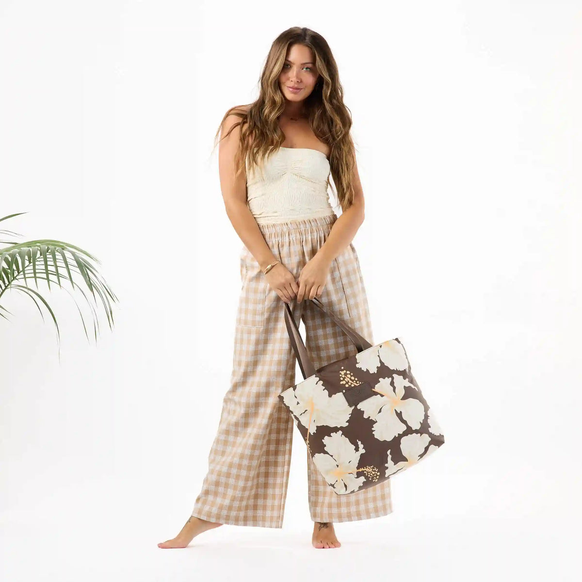 Tahaʻa Day Tripper in Coconut