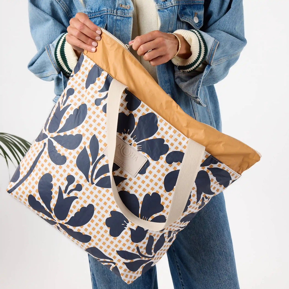 Picnic Fleur Day Tripper in Neptune